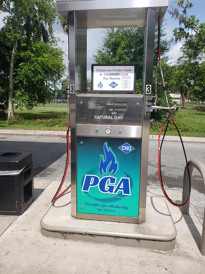 Used Complete CNG Station 185HP Gemini Compressor with 100 hours driven by a Cat 3306 with Great Storage