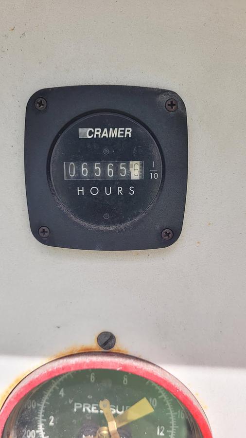 Used Complete CNG Station 185HP Gemini Compressor with 100 hours driven by a Cat 3306 with Great Storage