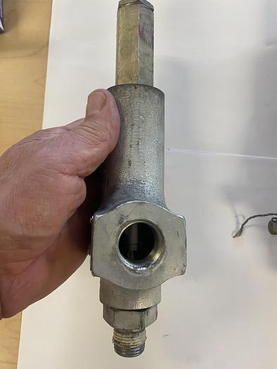 Used Anderson Greenwood Gas 1600 psi pressure reliefs