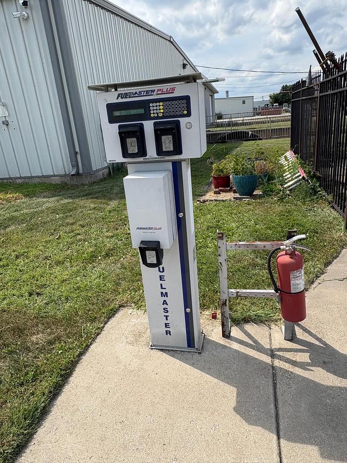 Used Operating CNG STation Complete....Moving Sale