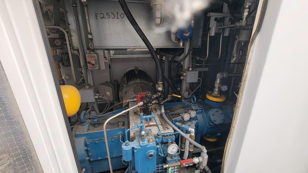 Used TWO-4 stage ANGI Ariel 125 HP CNG Compressor JGP/2