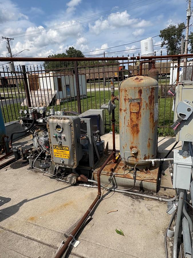 Used Operating CNG STation Complete....Moving Sale