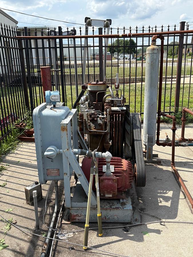 Used Operating CNG STation Complete....Moving Sale