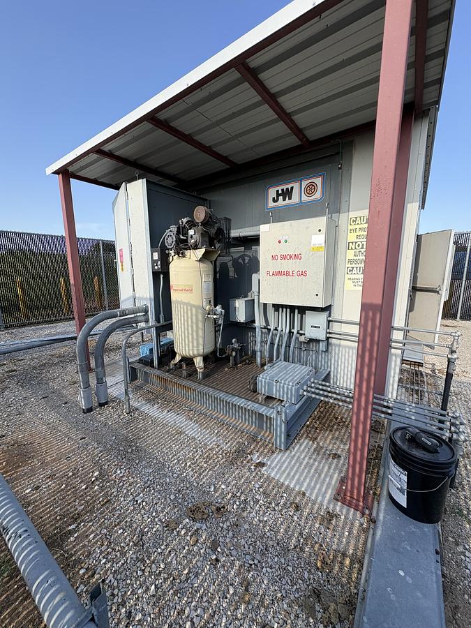 Used 4 Stage ARIEL JW Power 125 HP Complete Station