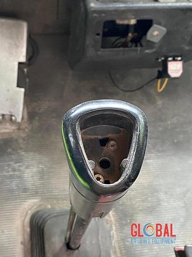 Used Item 0788 : 2001 Kenworth T800B Tractor, 6X4