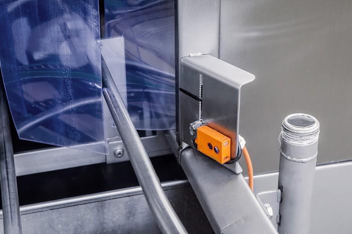 Roser Model TL-1200 Industrial Crate Tunnel Washer