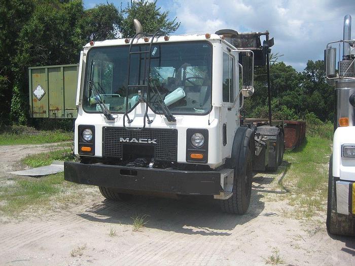 Used 1999 MACK MR 688S