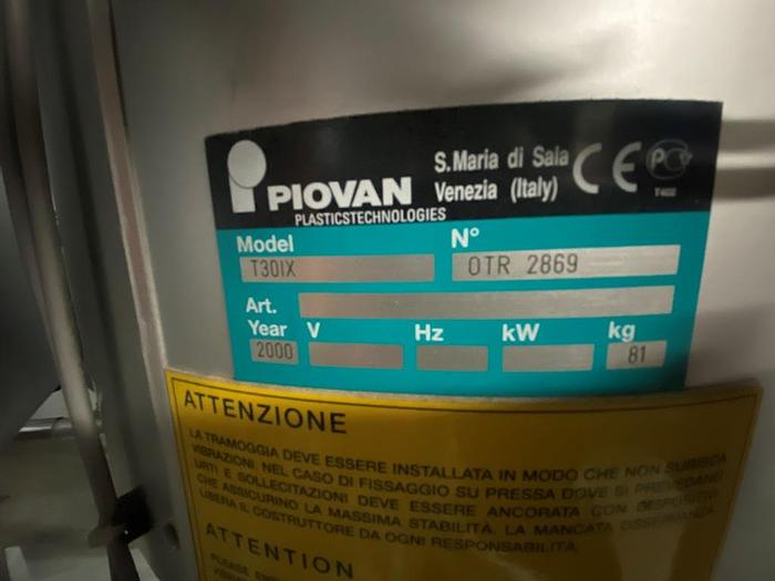 Used 2000 Piovan DS406 Desiccant Dryer System