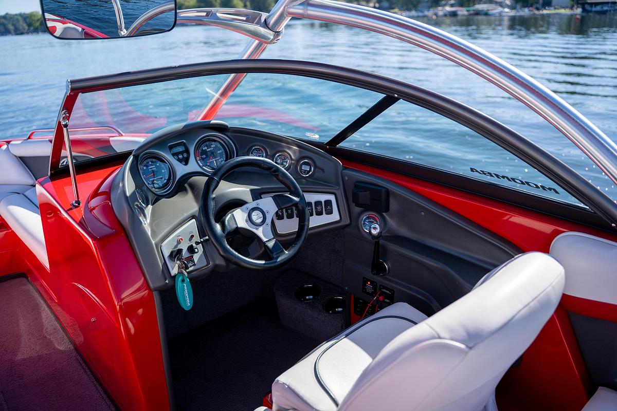 Used 2010 Moomba Mobius LSV