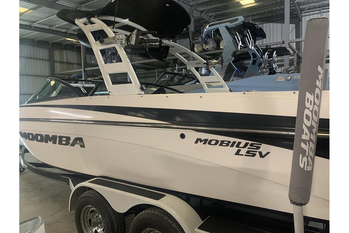 Used 2014 Moomba Mobius LSV