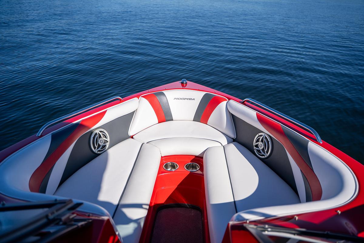 Used 2010 Moomba Mobius LSV