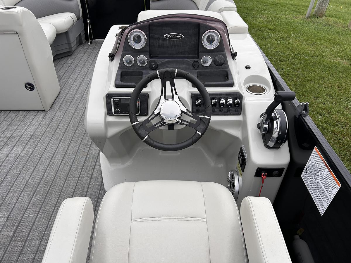 Used 2019 Sylvan Mirage 8520 DLZ