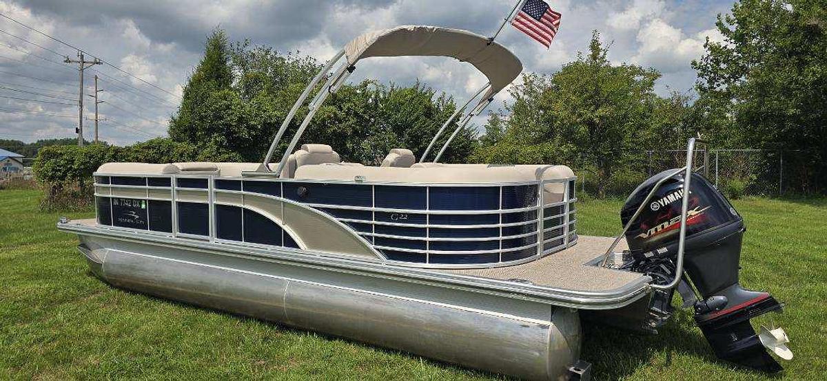 Used 2017 Bennington G22