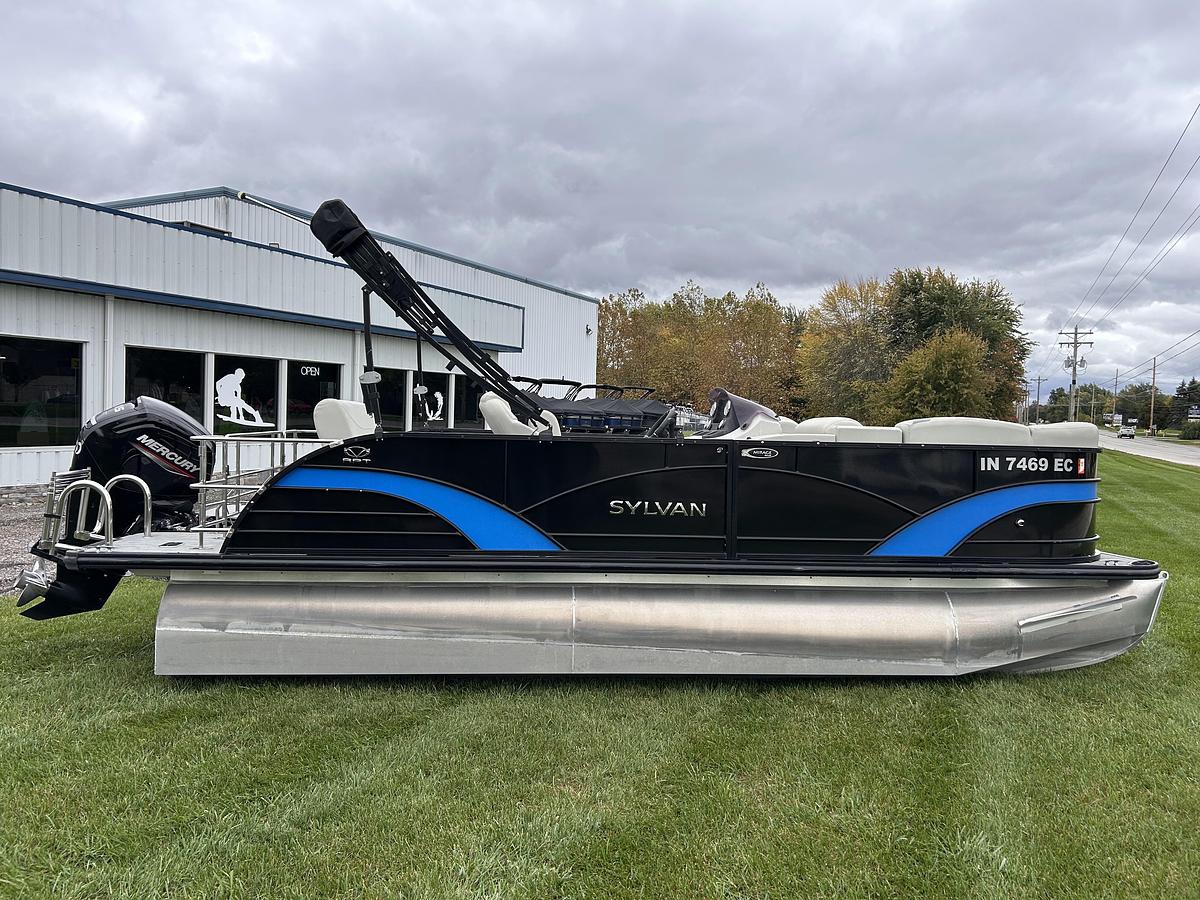 Used 2019 Sylvan Mirage 8520 DLZ