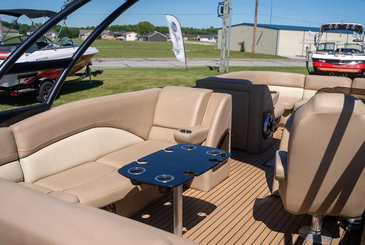 Used 2015 Cypress Caymen 230 LE