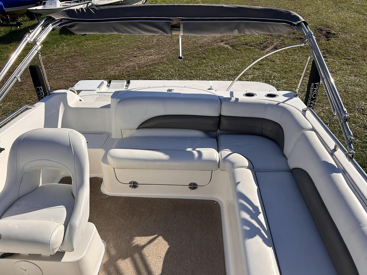 Used 2012 Hurricane Sundeck Sport 201