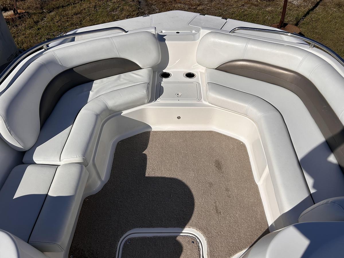 Used 2012 Hurricane Sundeck Sport 201