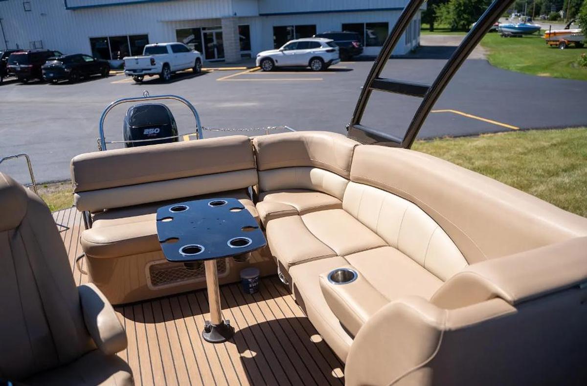 Used 2015 Cypress Caymen 230 LE