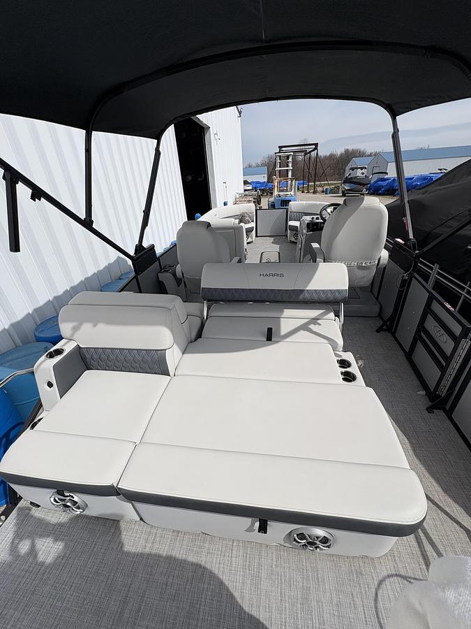 Used 2023 Harris Sunliner 230