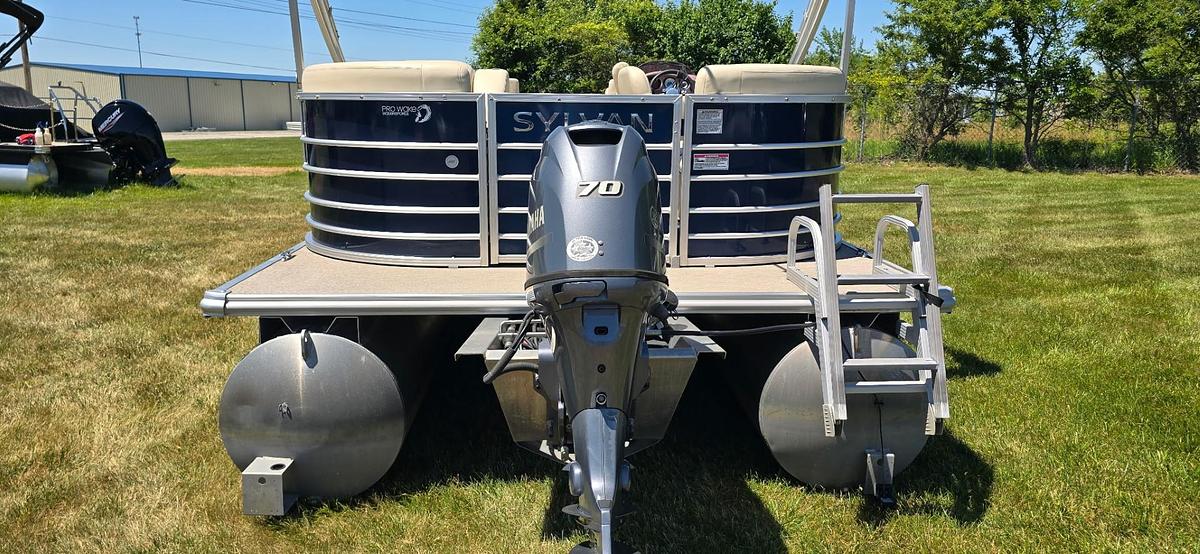 Used 2018 Sylvan Mirage 8520 LZ