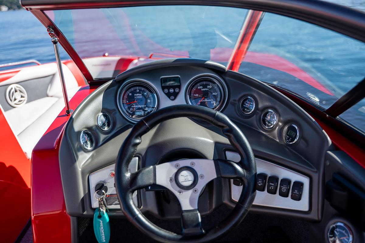 Used 2010 Moomba Mobius LSV