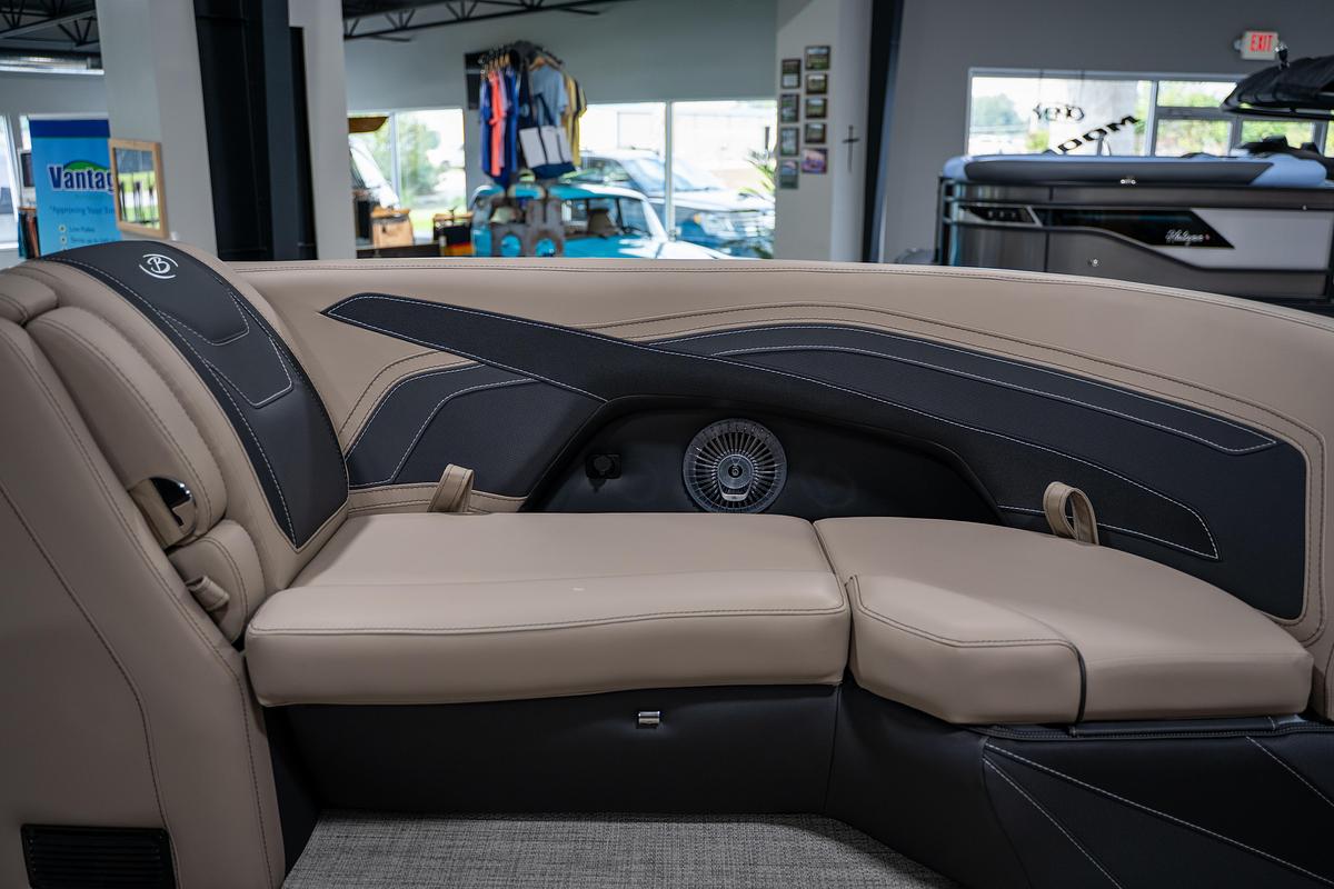 2027 Barletta Cabrio C22U