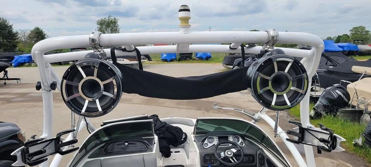 Used 2010 Supra Sunsport 21V