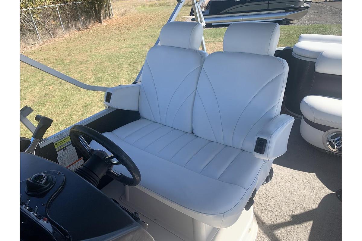 Used 2010 Premier Intrigue 235