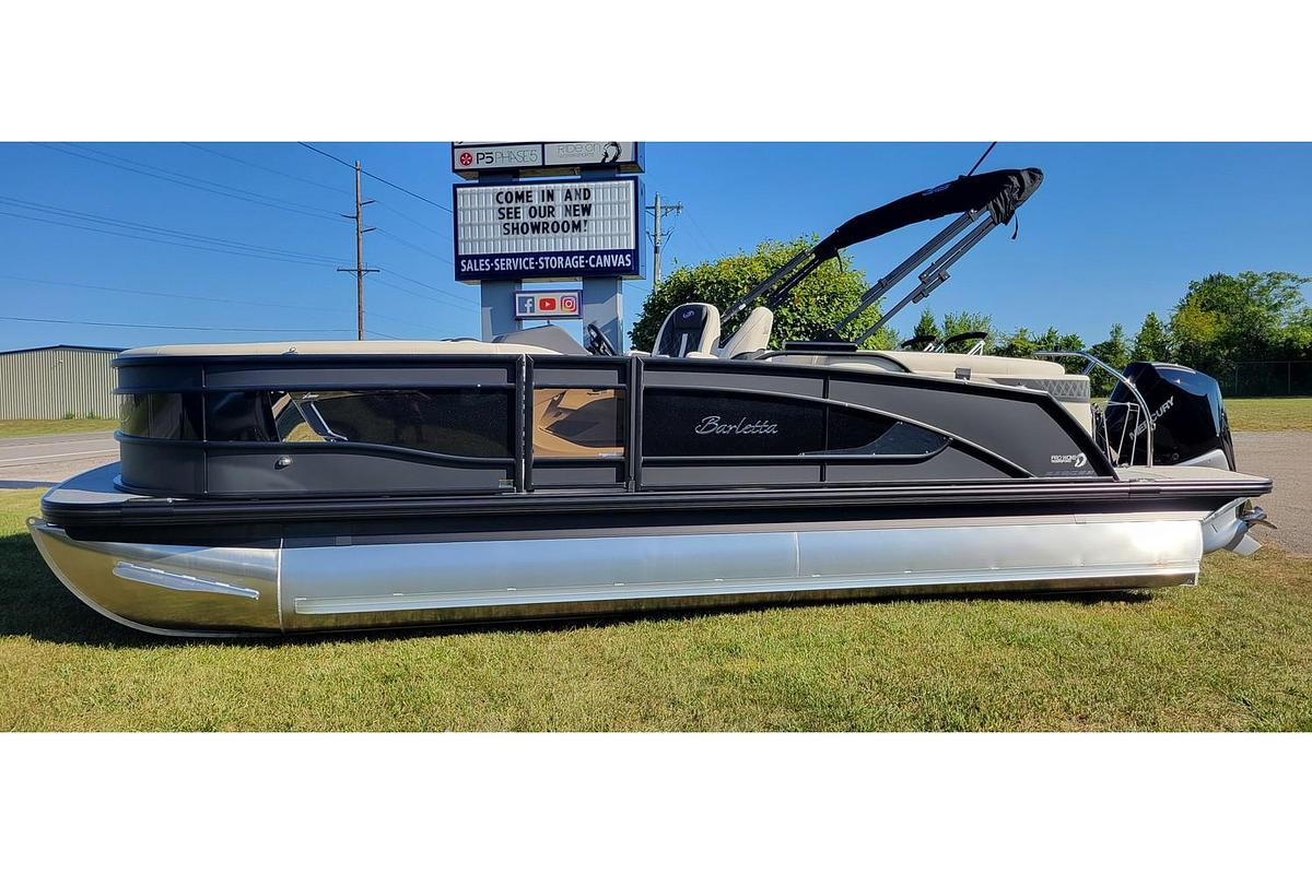 2025 Barletta Lusso Quad Lounge/Co-Captain