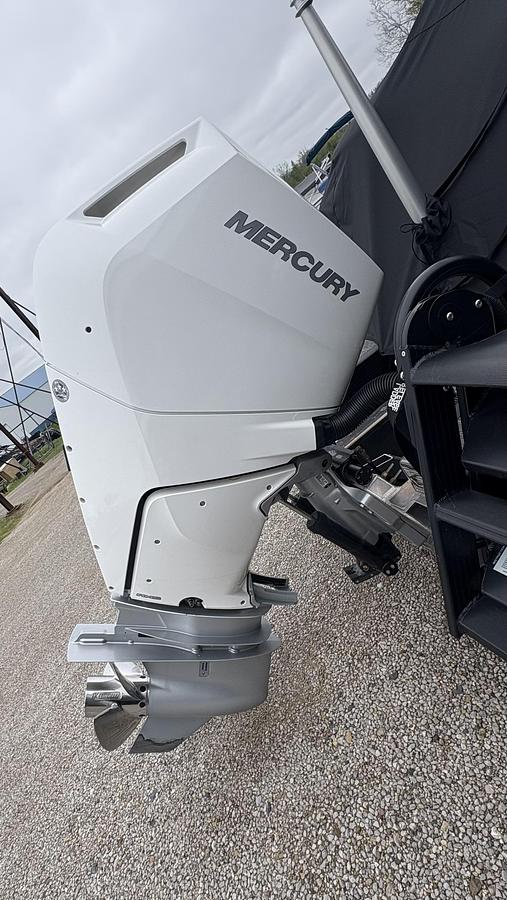 Used 2024 Bennington 23 RXFB