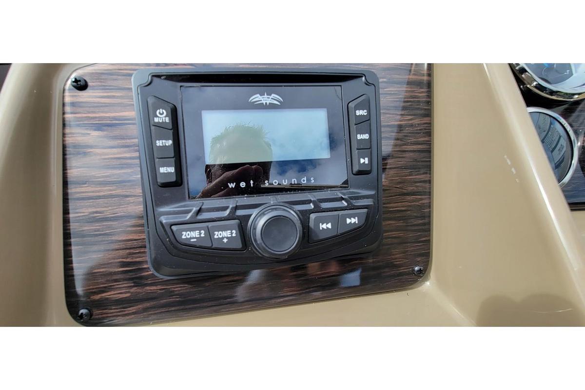 2025 Sylvan Mirage 8520 LZ