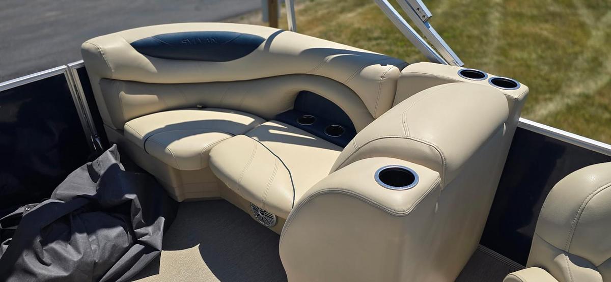 Used 2018 Sylvan Mirage 8520 LZ