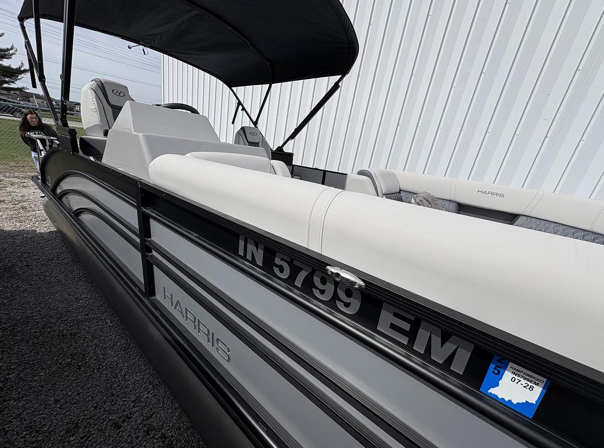 Used 2023 Harris Sunliner 230