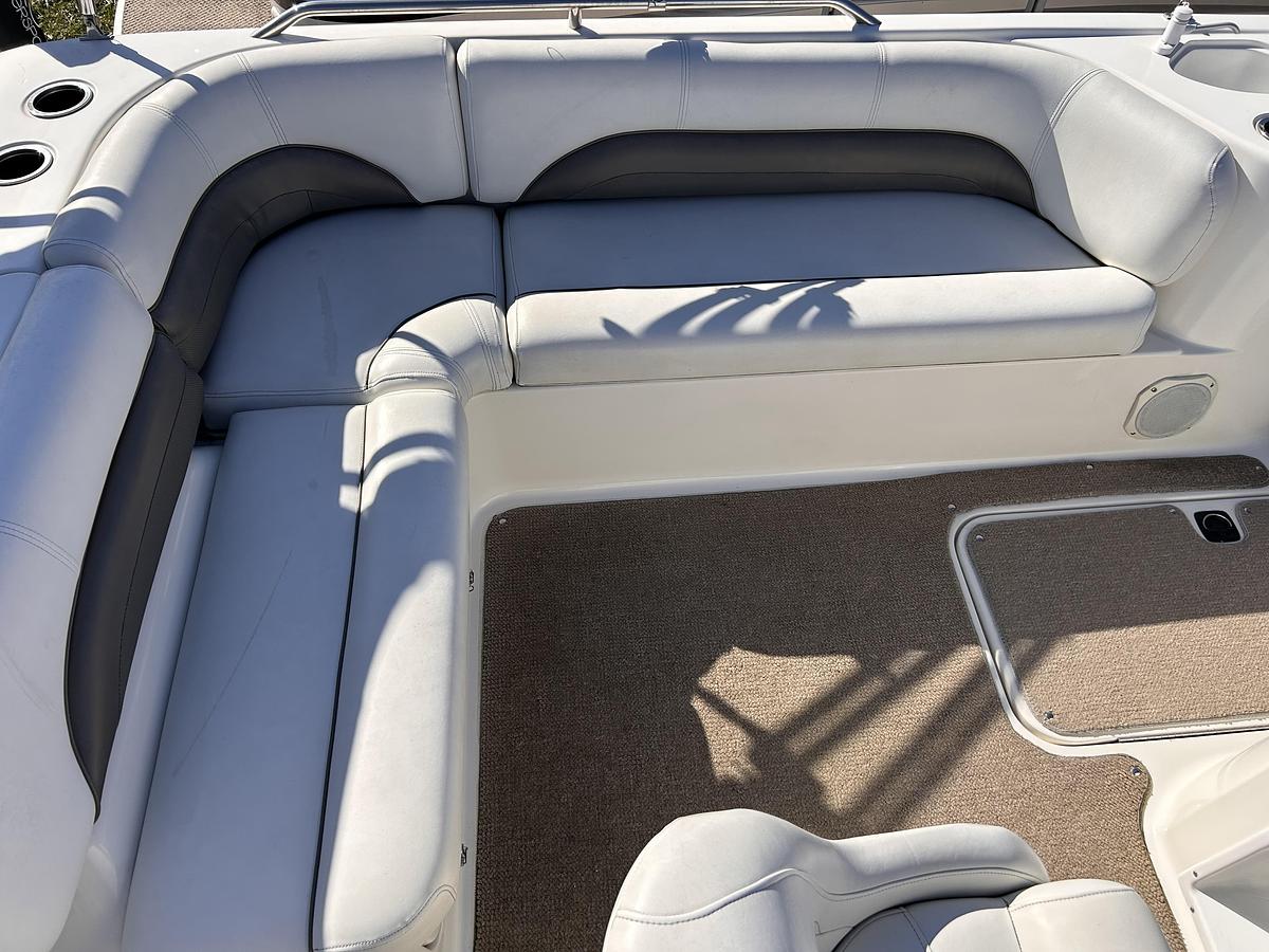 Used 2012 Hurricane Sundeck Sport 201