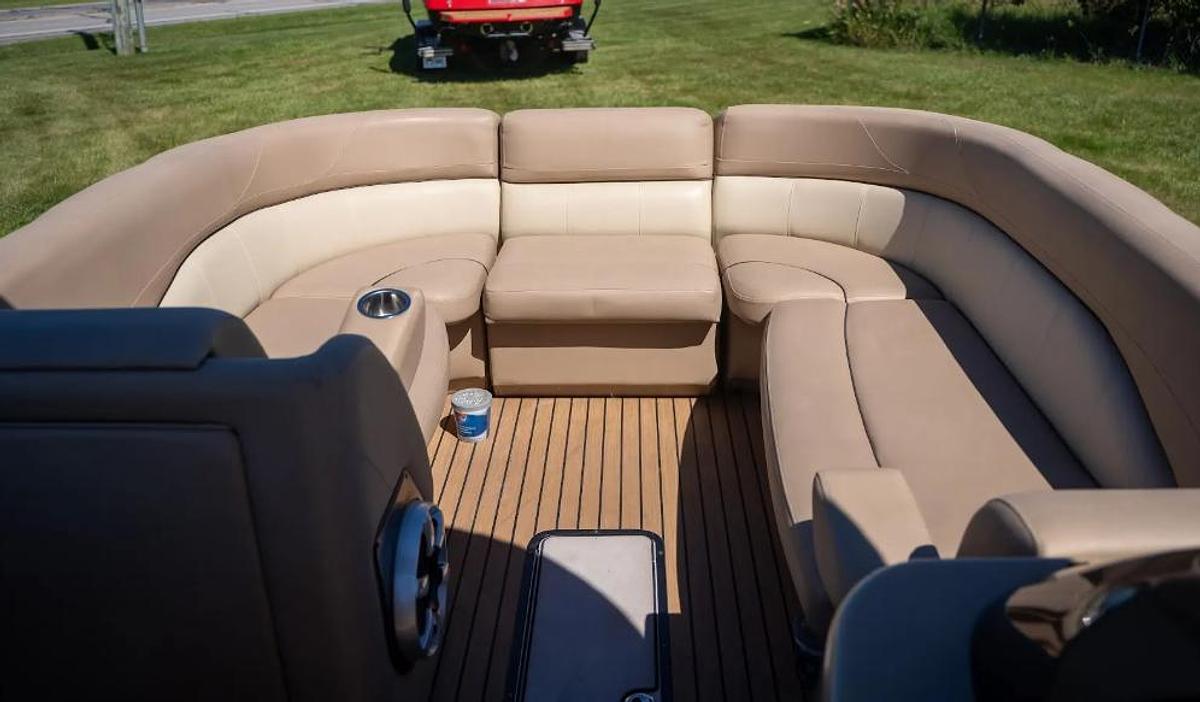 Used 2015 Cypress Caymen 230 LE