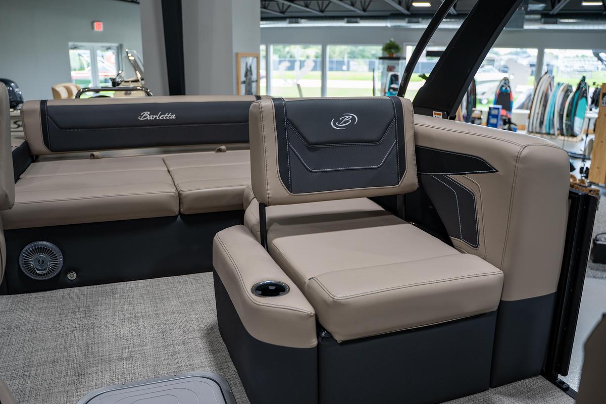 2027 Barletta Cabrio C22U