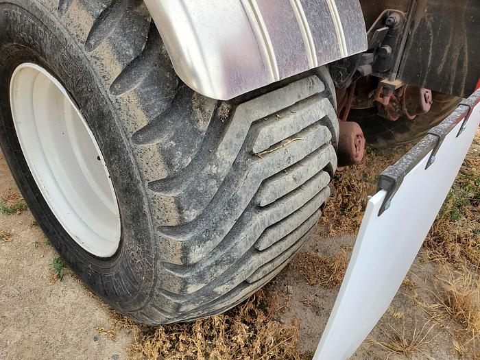 Used 2004 Stinger 4400 Bale Stacker