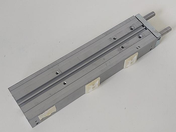 Gebraucht Kompaktzylinder mit 2 Führungsstangen, DFM-16-200-B-P-A-GF, 529120, Festo gebraucht