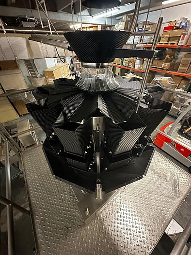 FULLY AUTOMATIC GUMMIES AND SIMILAR PRODUCTS FILLING MACHINE