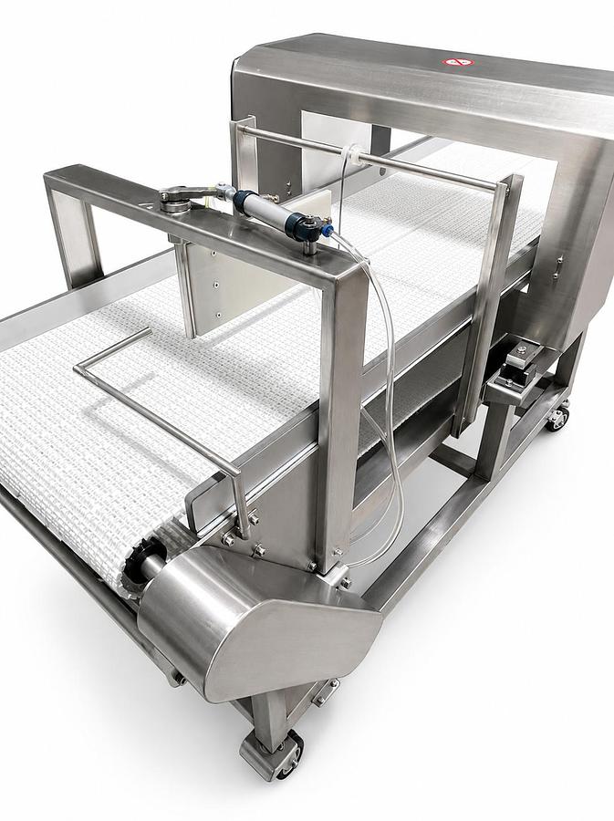 Automatic Metal Detector