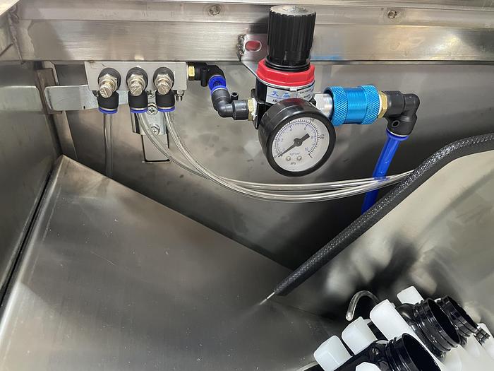 Automatic Unscrambler for Plastic Bottles