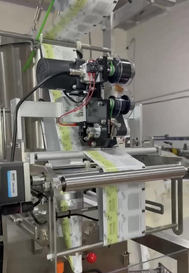 Sachet Filling and Sealing Machine for Creams, Gels and other similar products