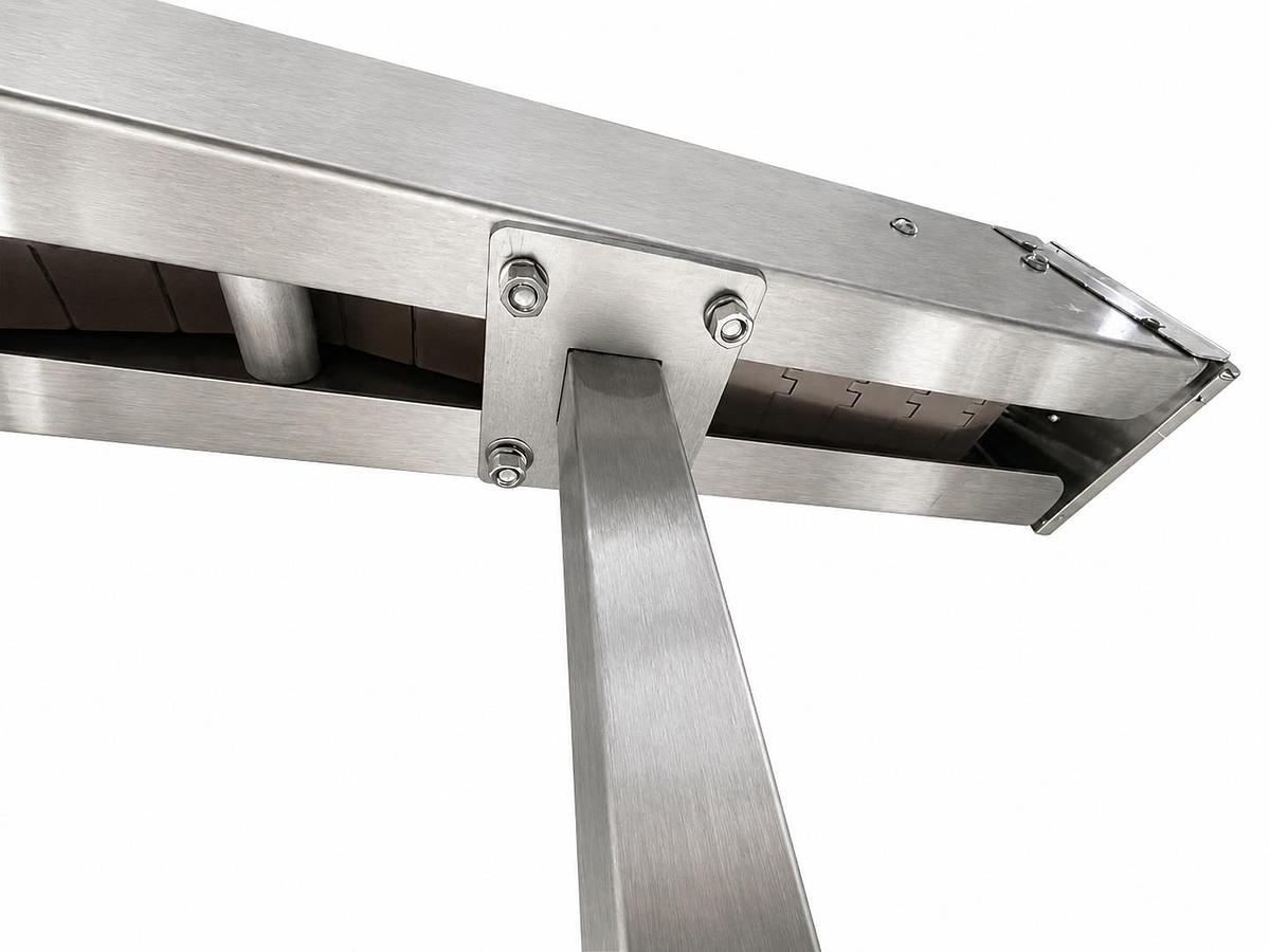 Conveyors with Plastic Belts