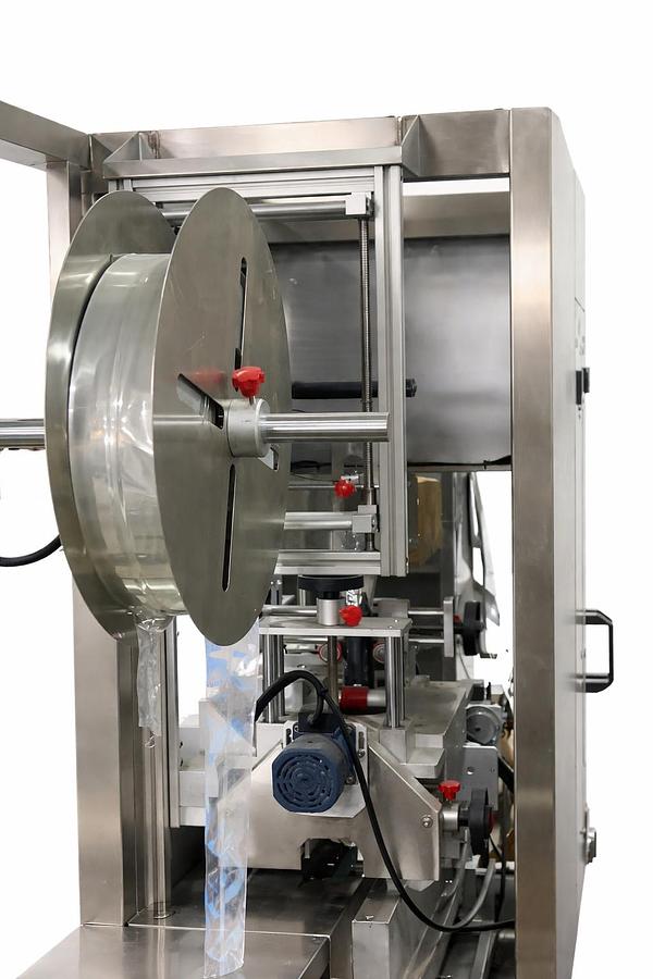 Full Sleeve and Neck Bander Applicator-Ready For Shipment