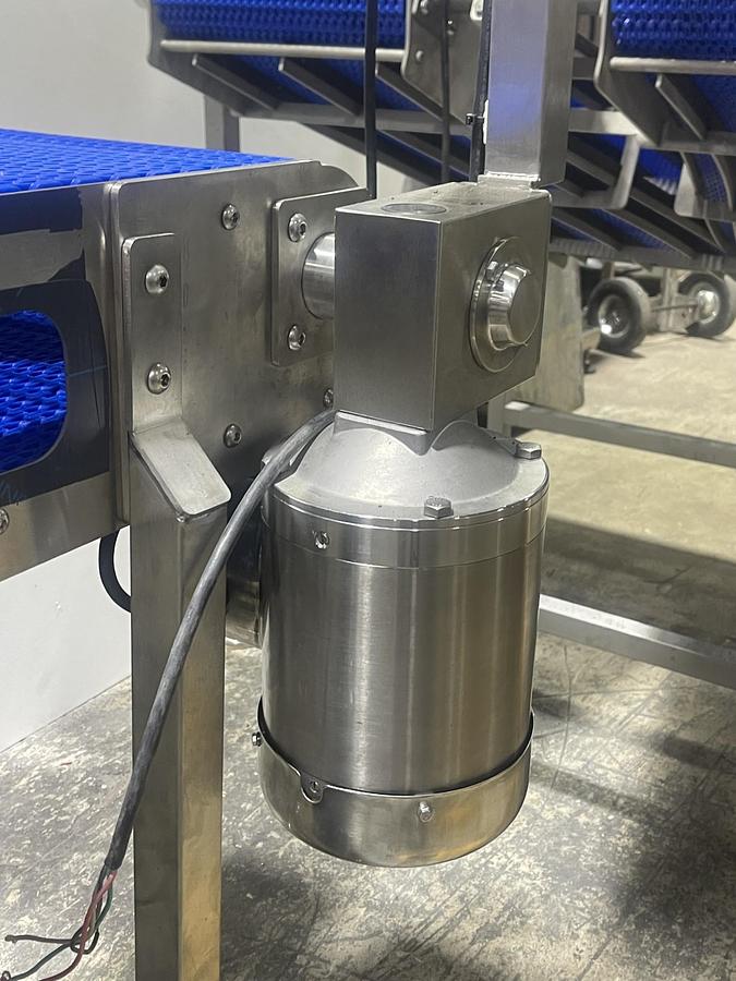 Conveyors with Modular Belts and Working Tables