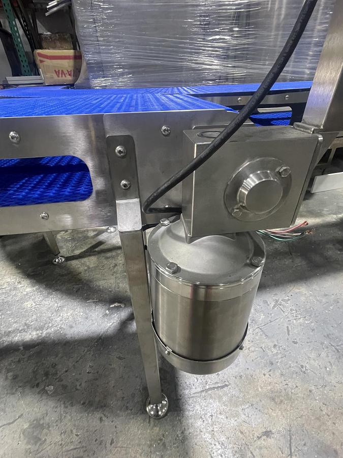 Conveyors with Stainless Steel Chain