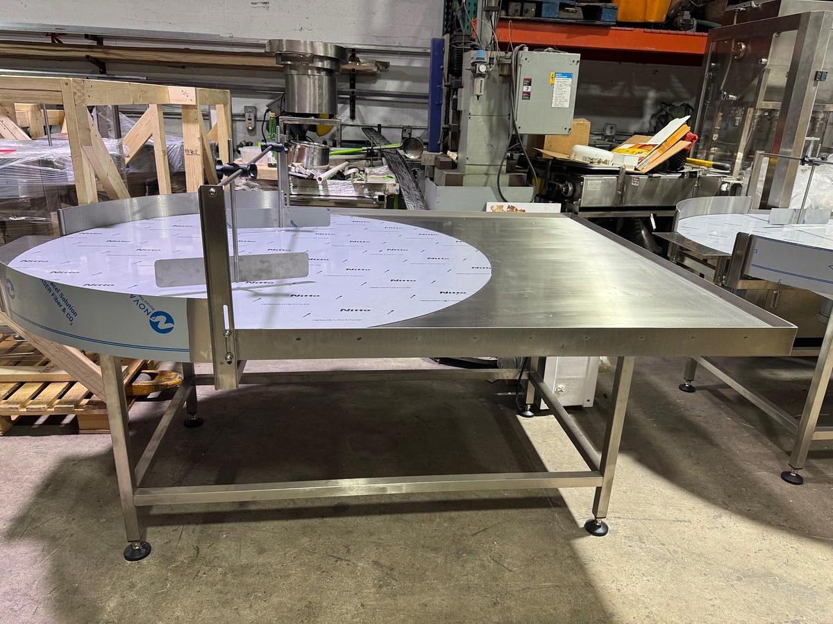DE-36 Accumulation Rotary Tables with or without Unscrambler and with or without working tables-36 Inches Diameter