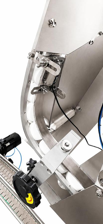 Automatic Adjustable Capping Machine with Inspection System-up to 150mm Cap Size with Inspection System