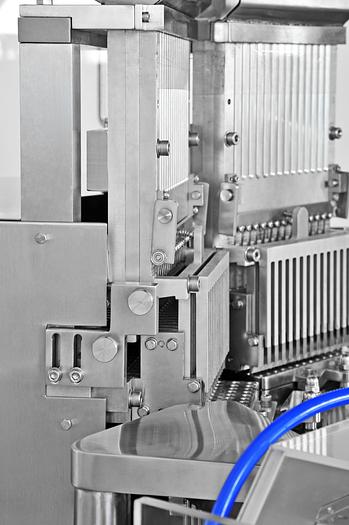 Automatic Capsule Filling Machine Model: DE 7200