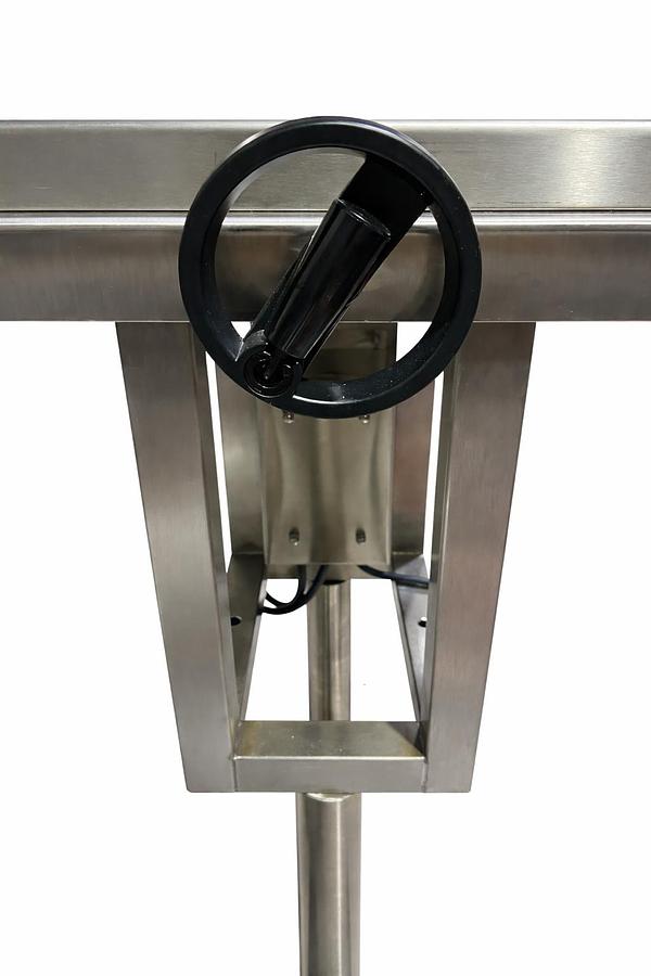 Hugger Belt Transfer Conveyor for Bottom Coding and other Applications/24 inches long-Model DE 24